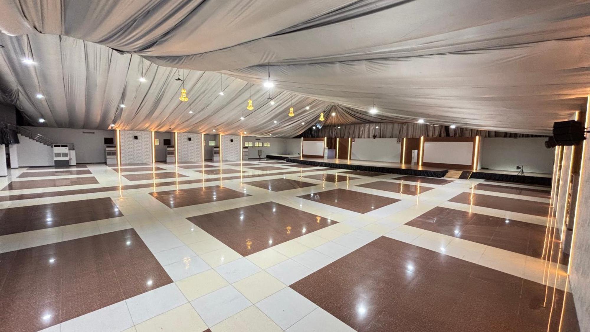Utc Hotel סמאראנג מראה חיצוני תמונה