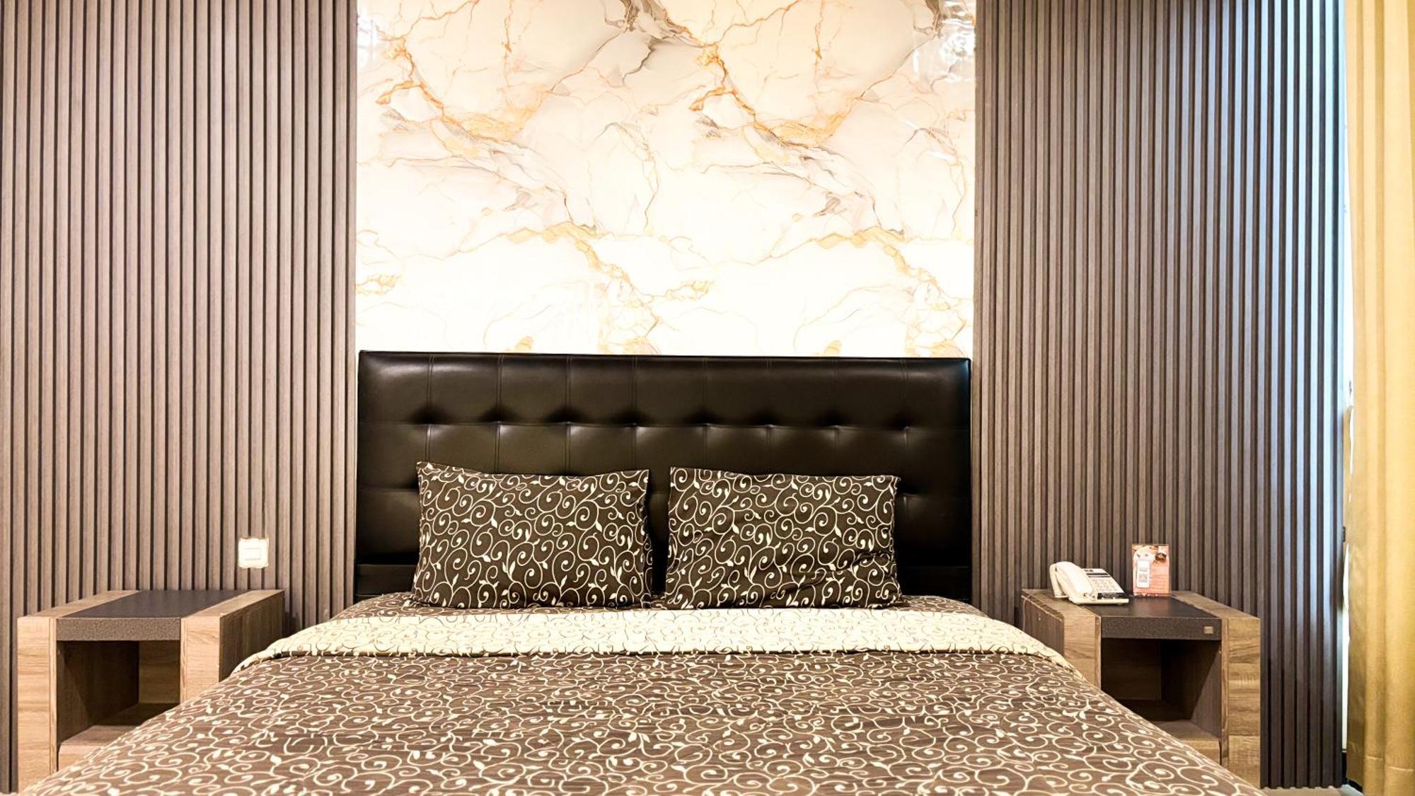 Utc Hotel סמאראנג מראה חיצוני תמונה