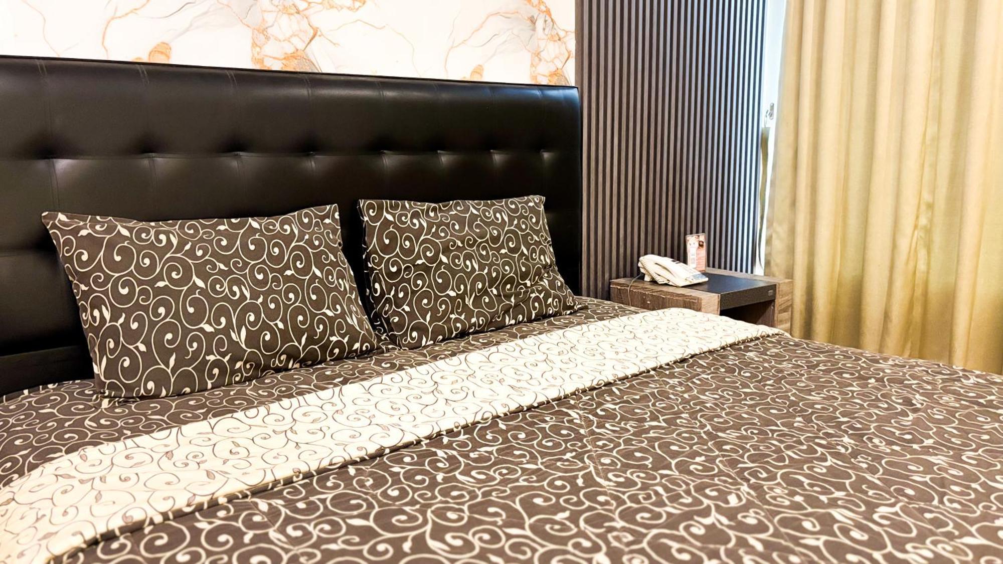 Utc Hotel סמאראנג מראה חיצוני תמונה