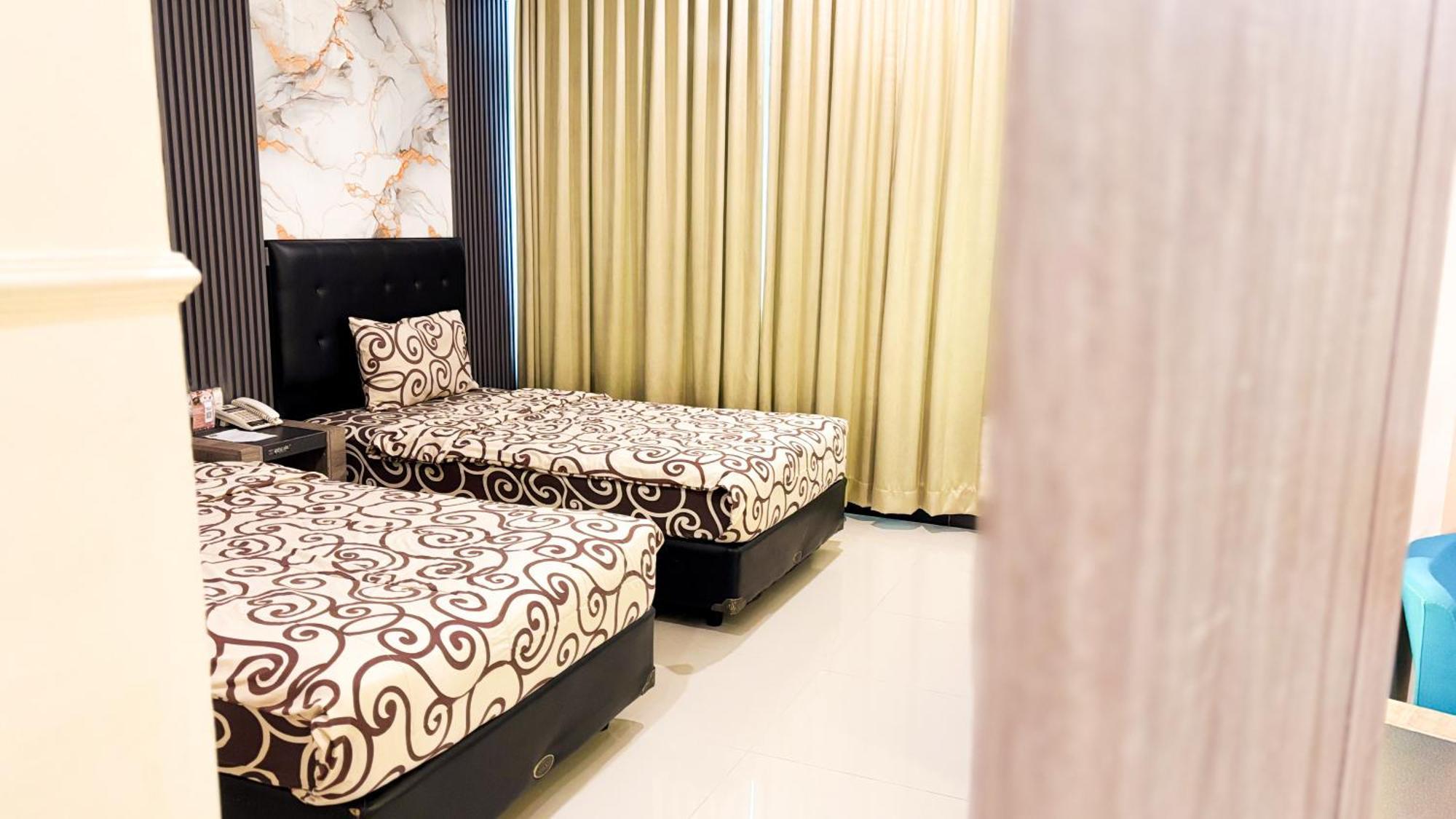 Utc Hotel סמאראנג מראה חיצוני תמונה
